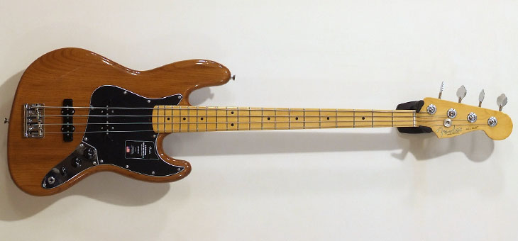 Fender - Am ProII Jazz Rstd Pine